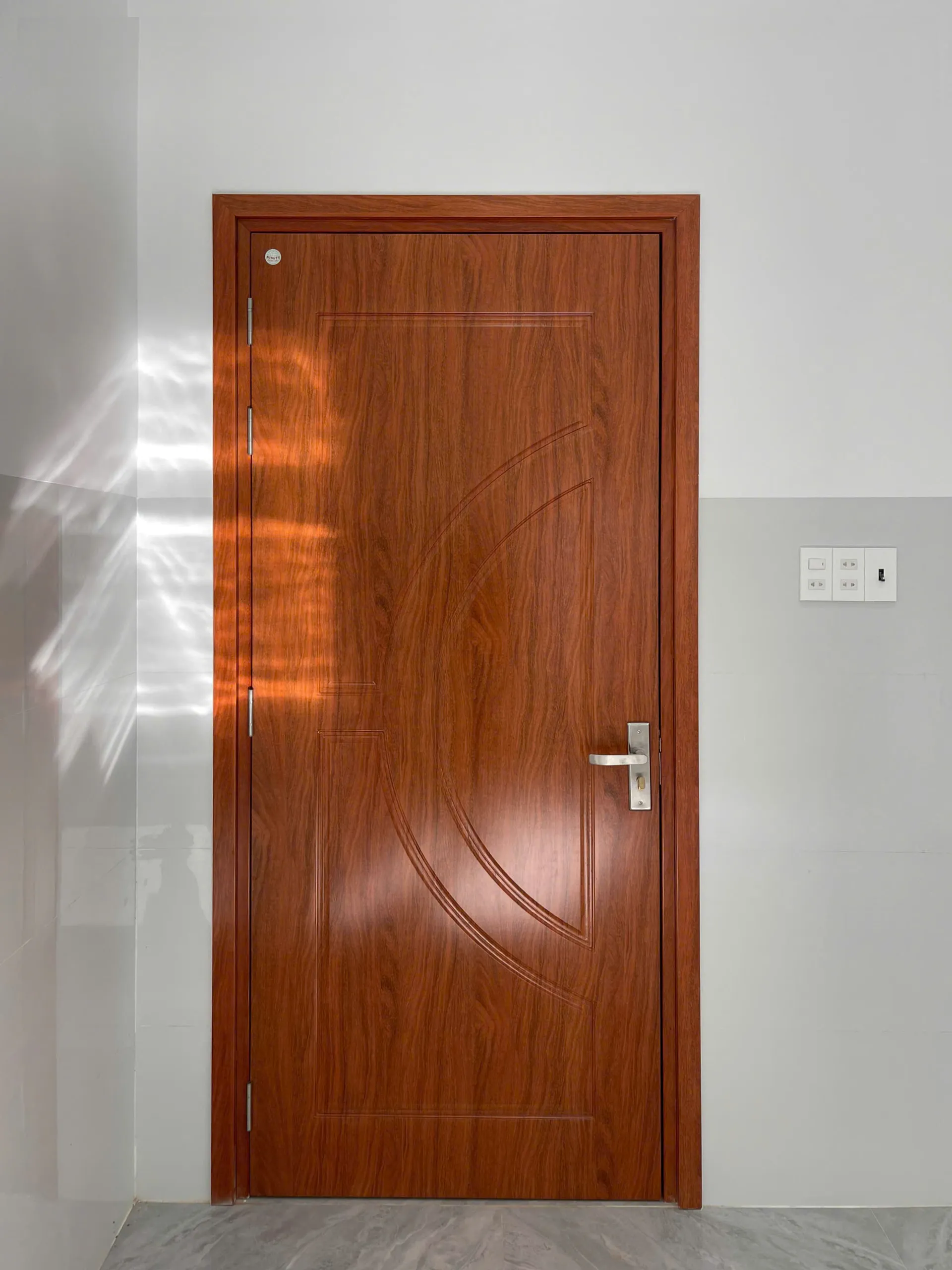 Giá Cửa Nhựa Composite Tại Cần Giuộc &#8211; Long An